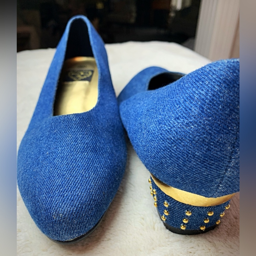 Adorable blue Jean flats, size 8.5. Pre-owned but never worn.